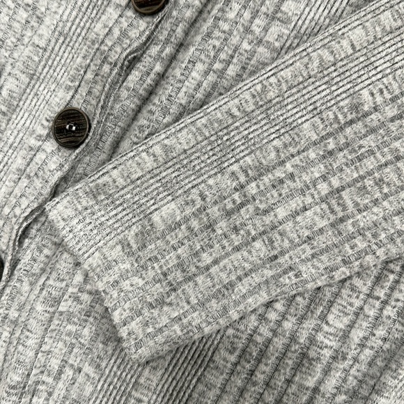 Lightweight Cardigan Long Sleeve - Picture 5 of 5